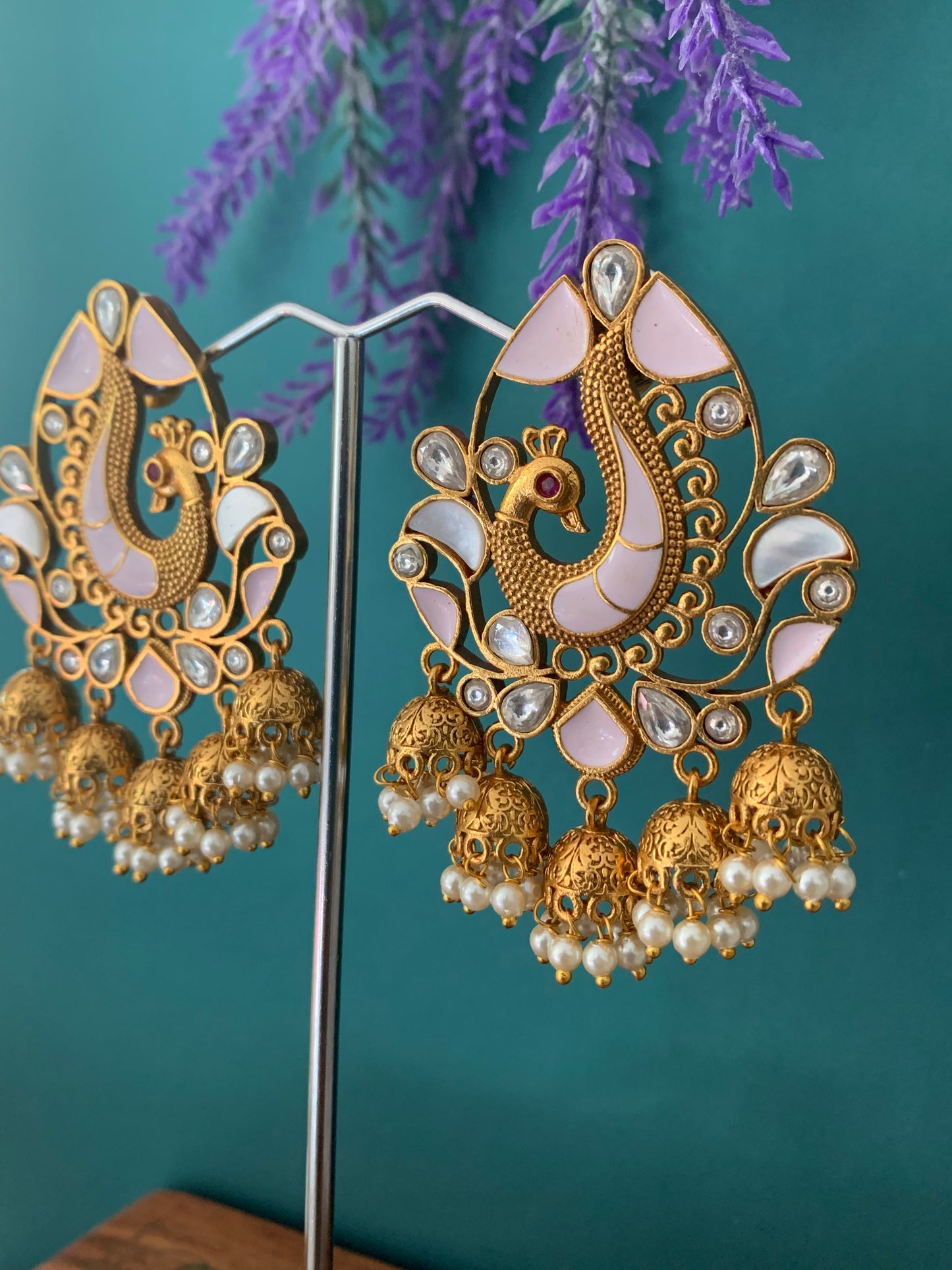 Amrapali kundan earring Fariha
