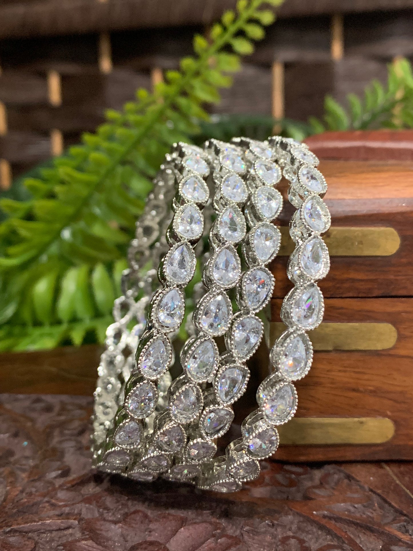 Silver Polki bangle chanda