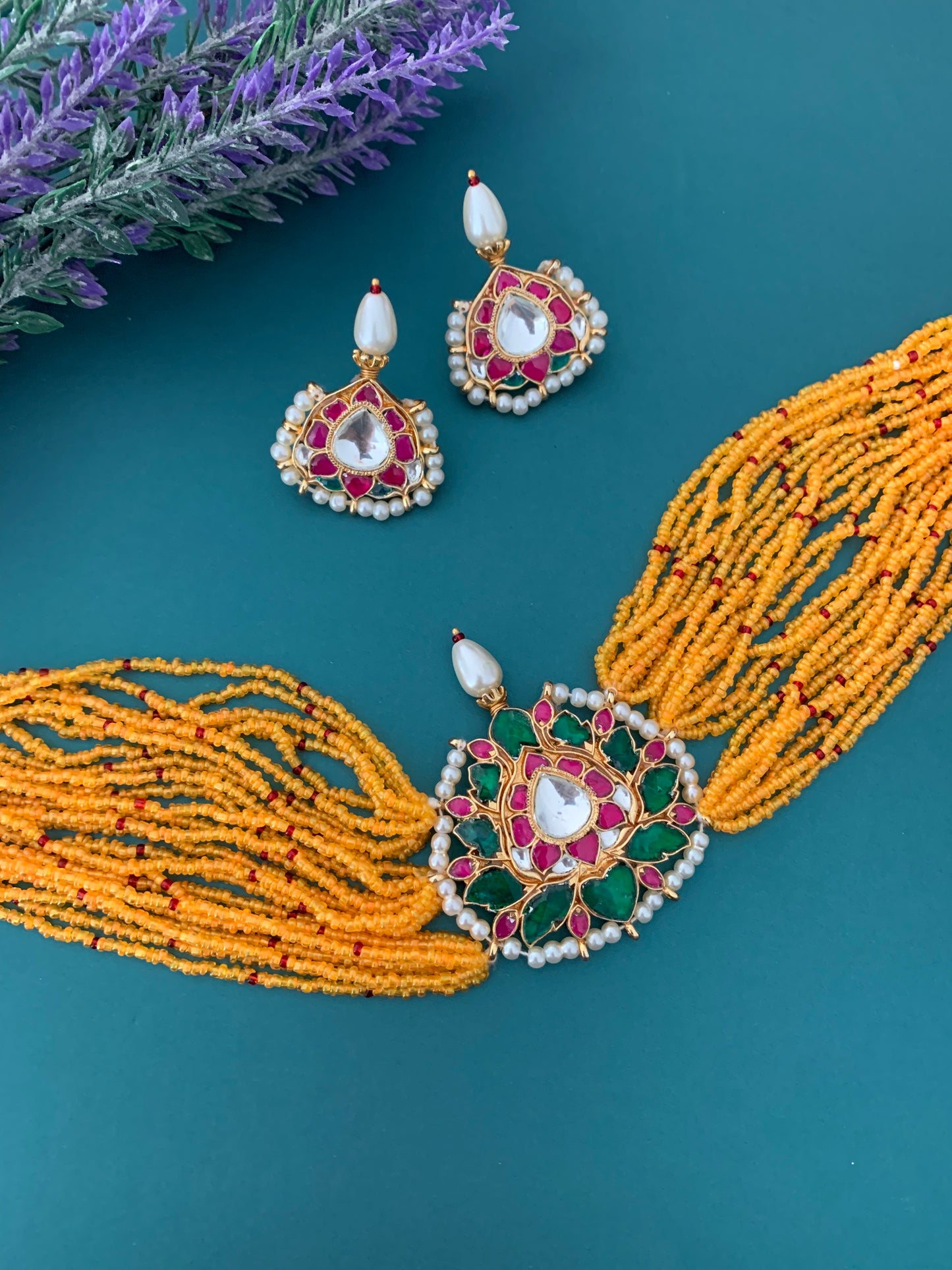 Nitu pachi kundan choker multi