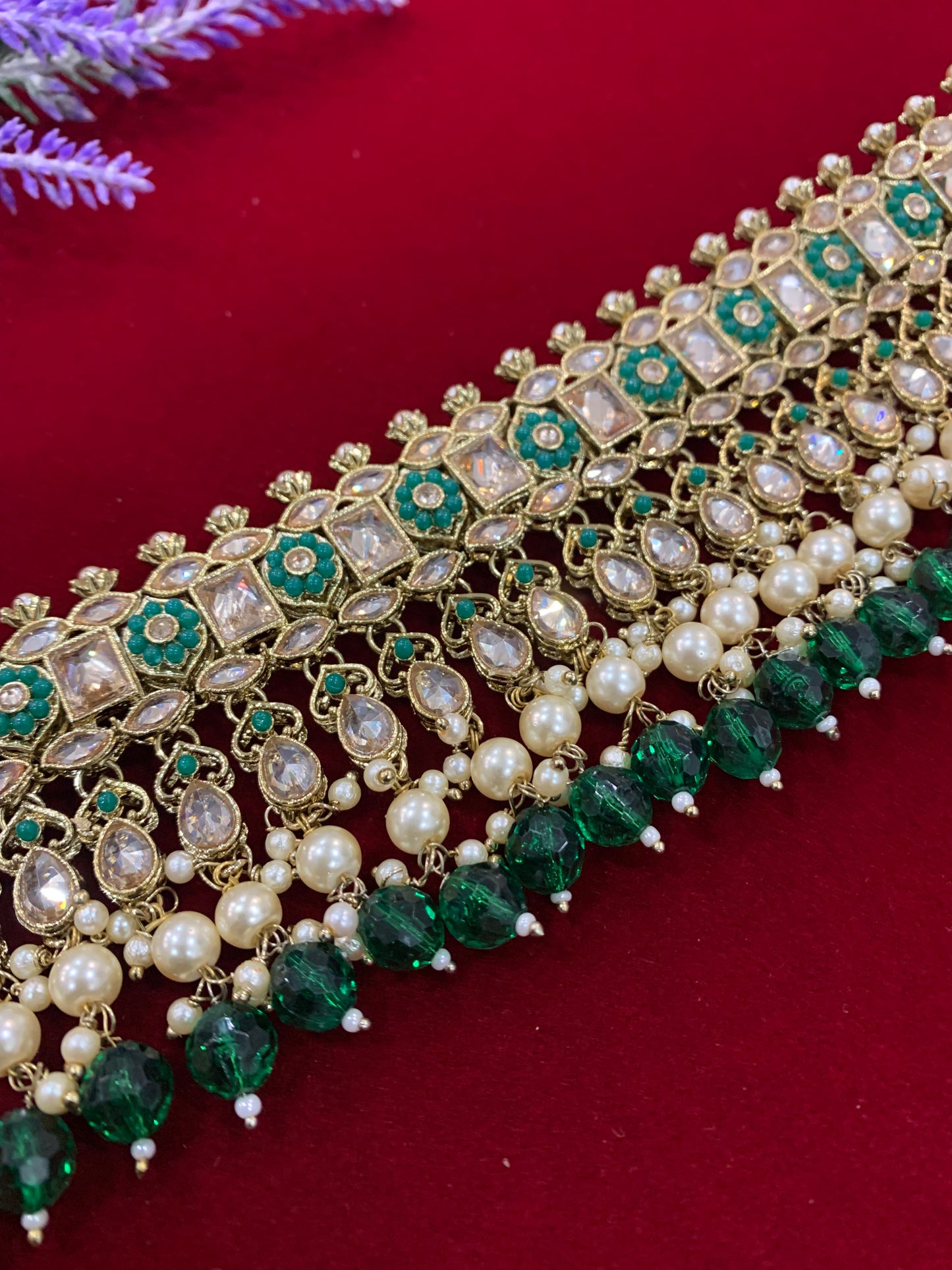 Reverse Polki choker necklace Lana in emerald green