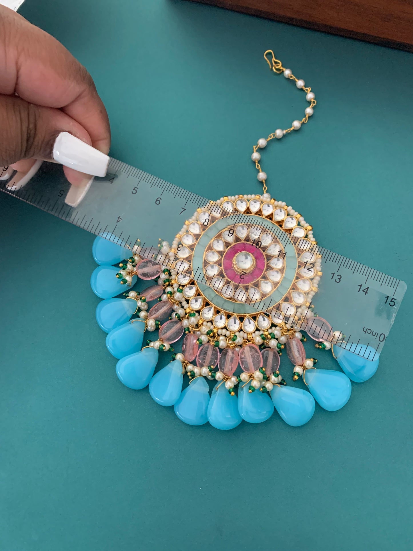 Over size Kundan tikka multi