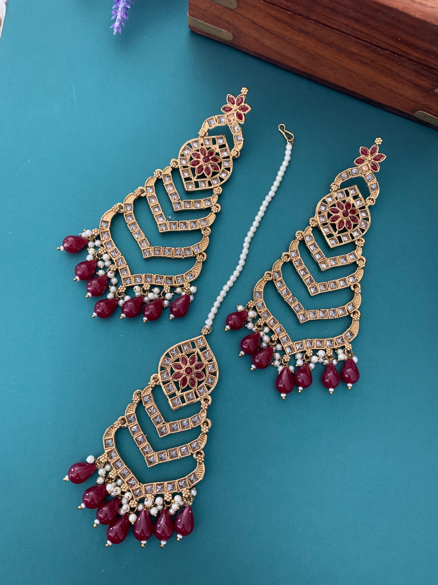 Medium to oversize polki earring tikka set