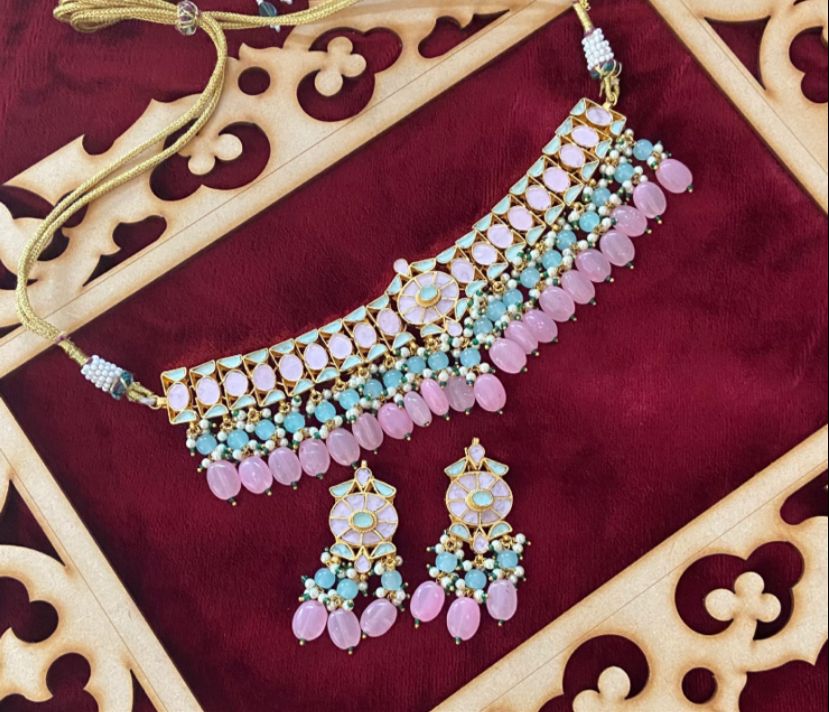 Farzia pachi kundan choker