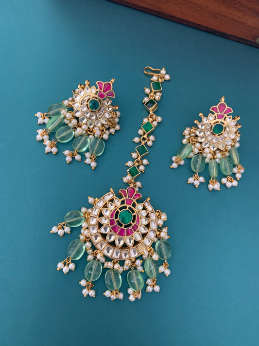 Kundan stud earring with matching Tikka