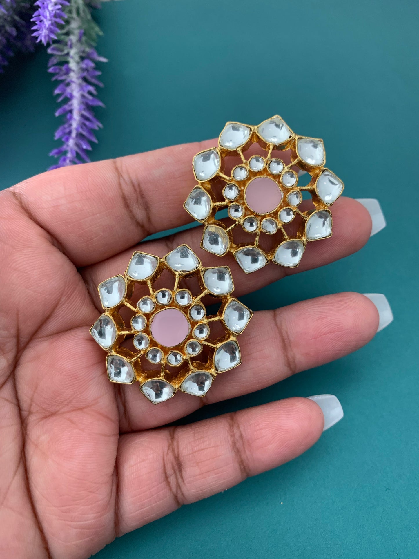 Pachi kundan studs gold and pink center
