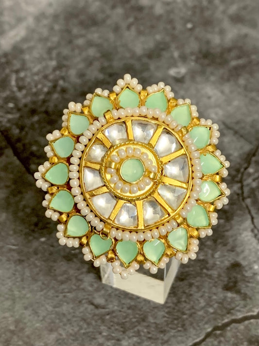 Saniya pachi kundan ring