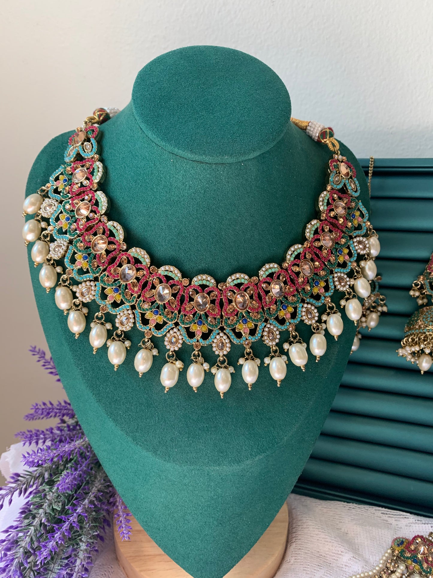 Charul necklace set in multi