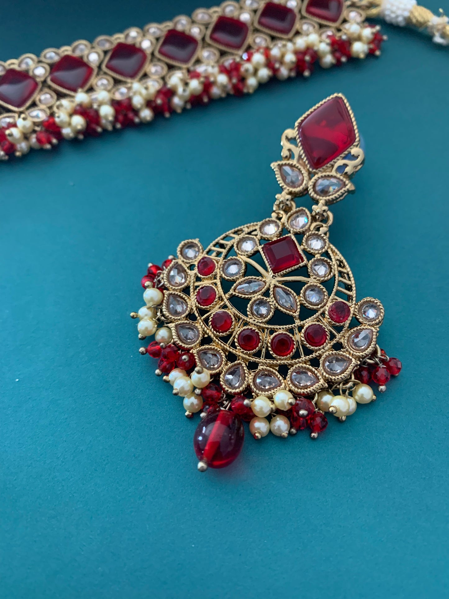 Nikki polki choker in blood red