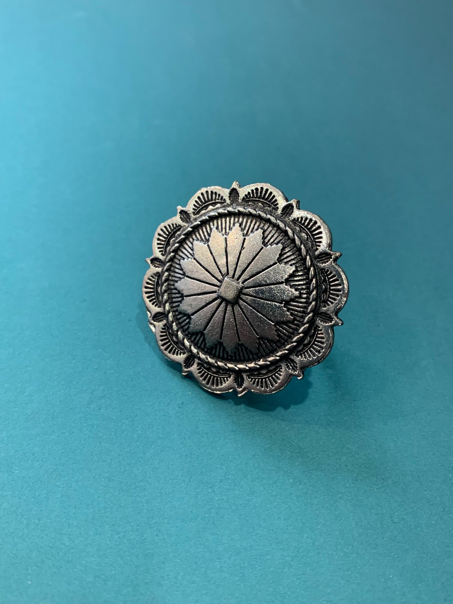 Black metal oxi ring