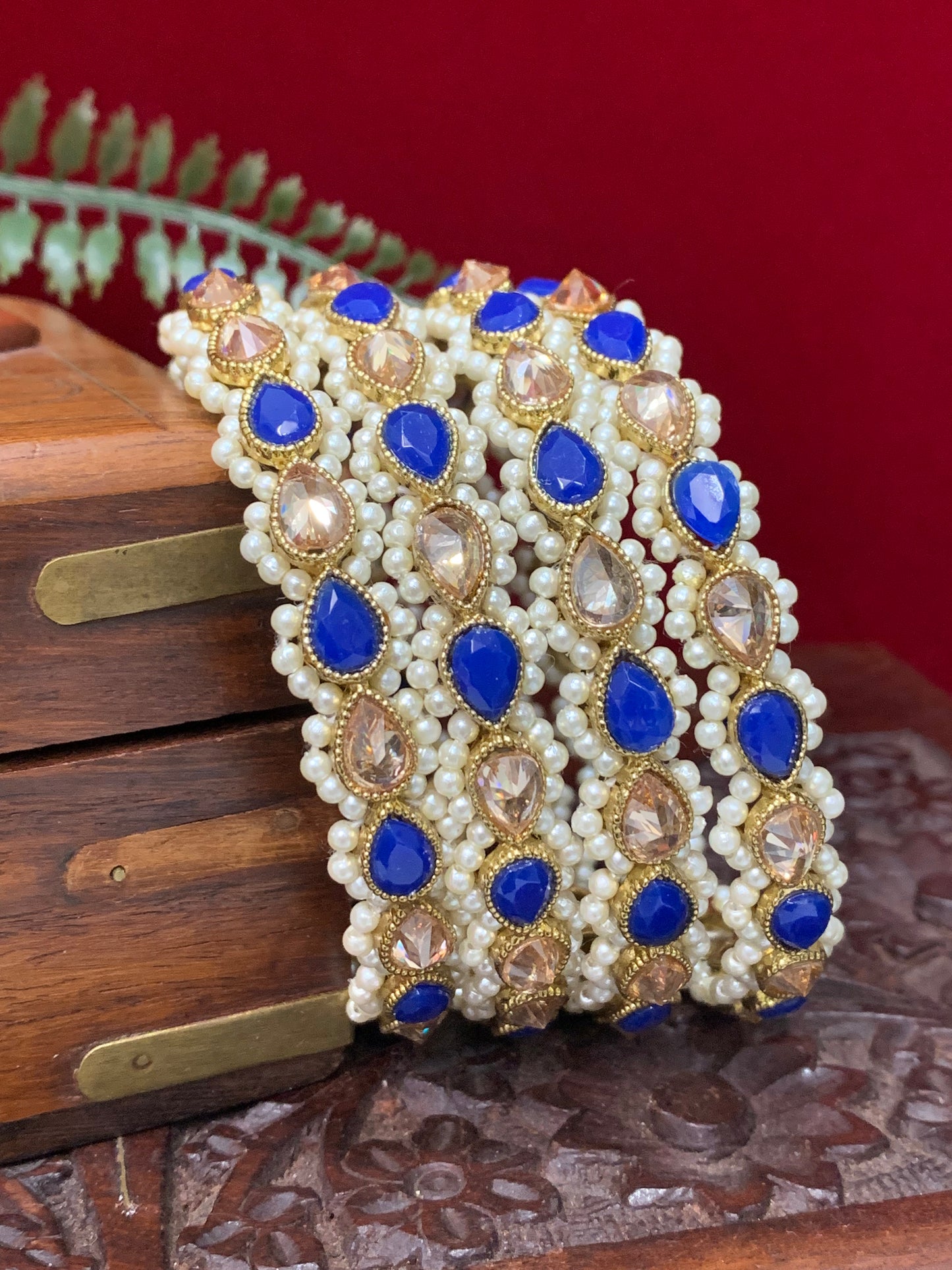 Polki dual shade bangle set in blue and antique