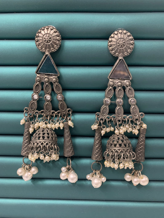 Black metal oxi mirror jhumki earring