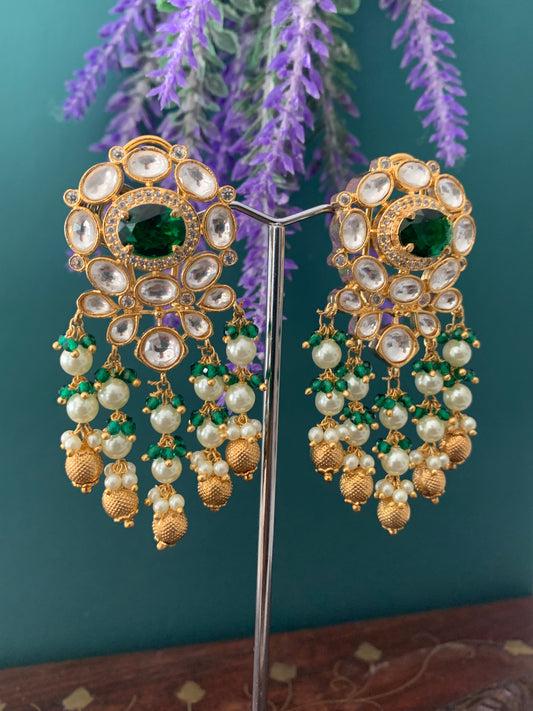 Naila Kundan stud earring emerald green
