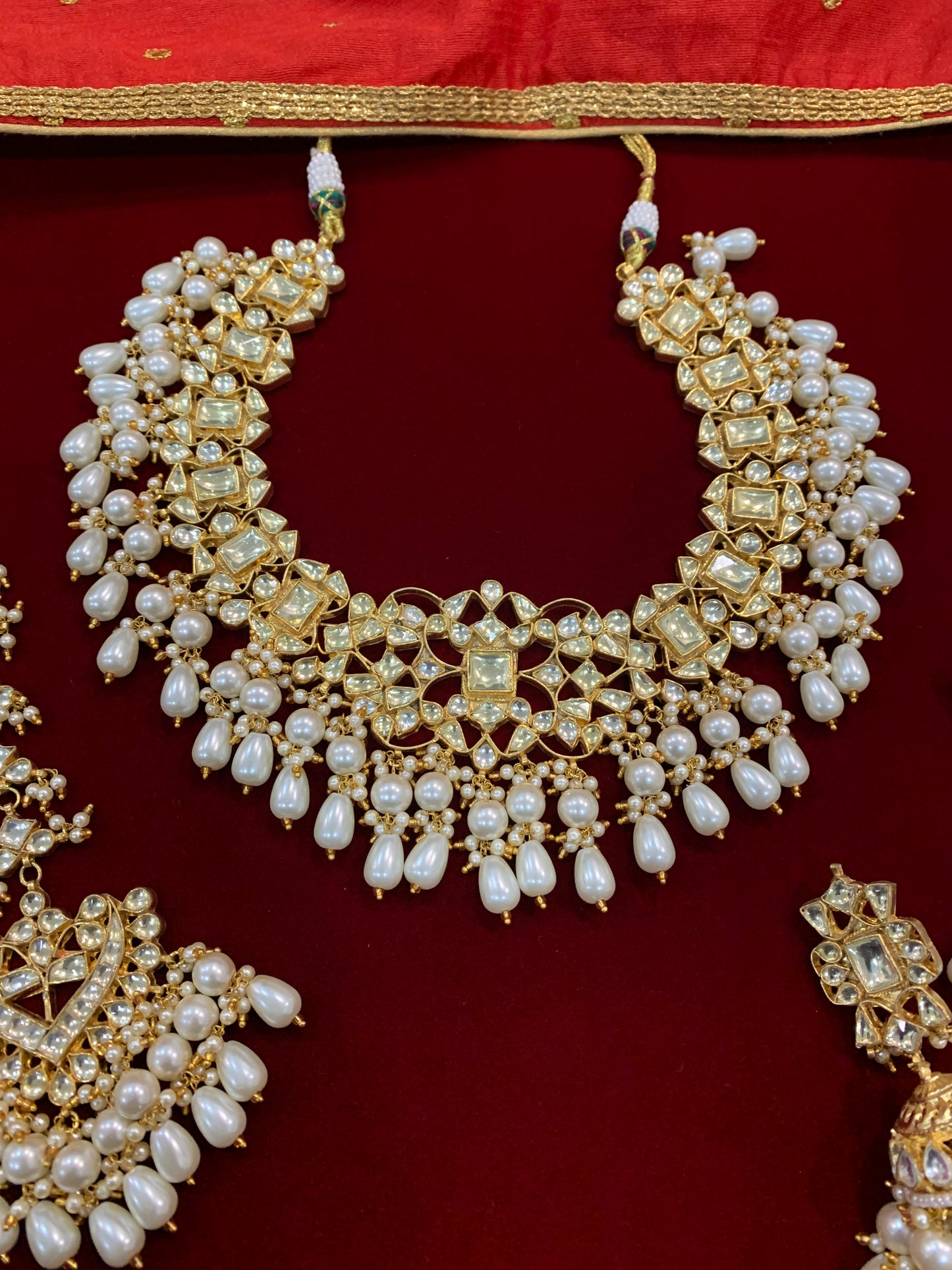 Munia bridal pachi kundan necklace set with jhumki and tikka