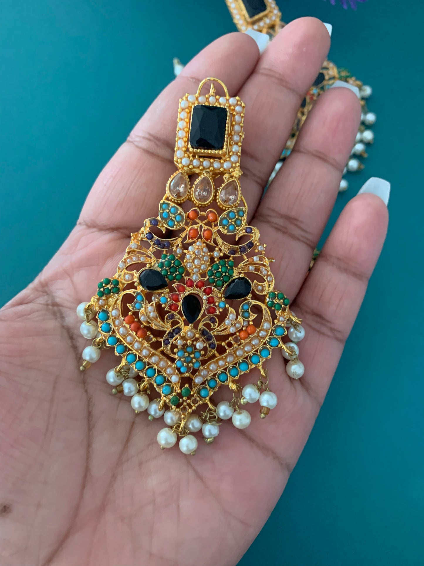 Ruth earring in multi
