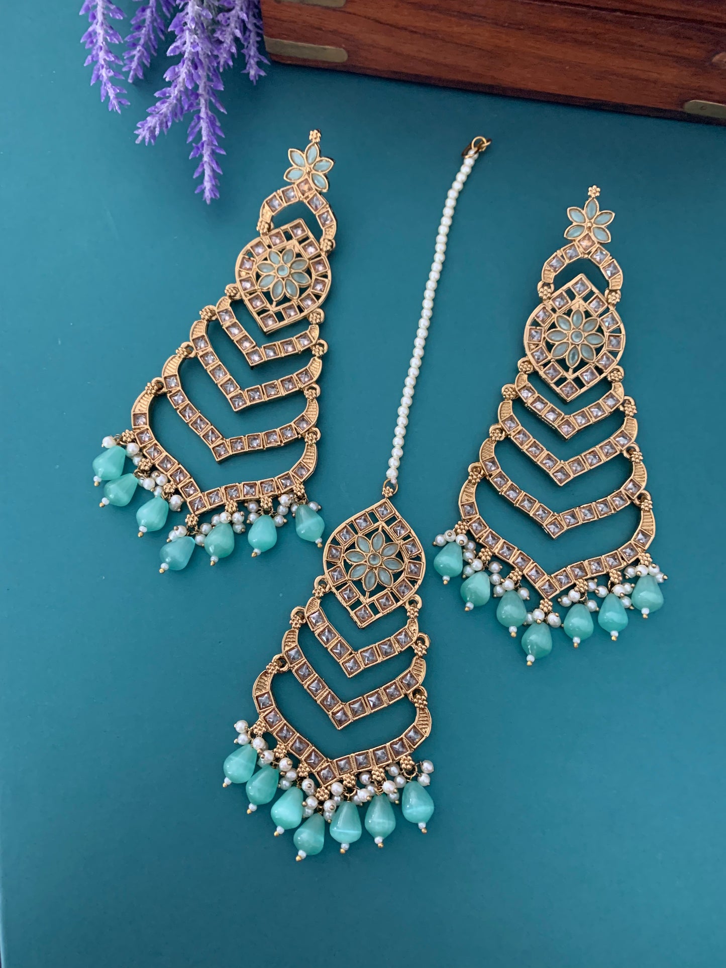 Medium to oversize polki earring tikka set