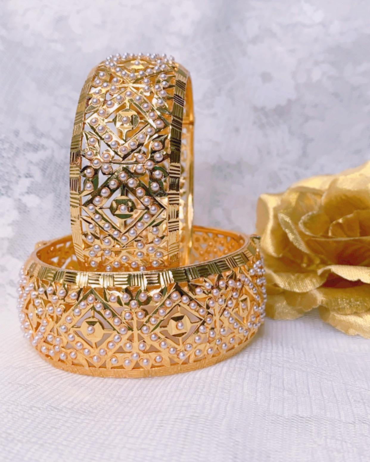 “Roya” jadau bangle
