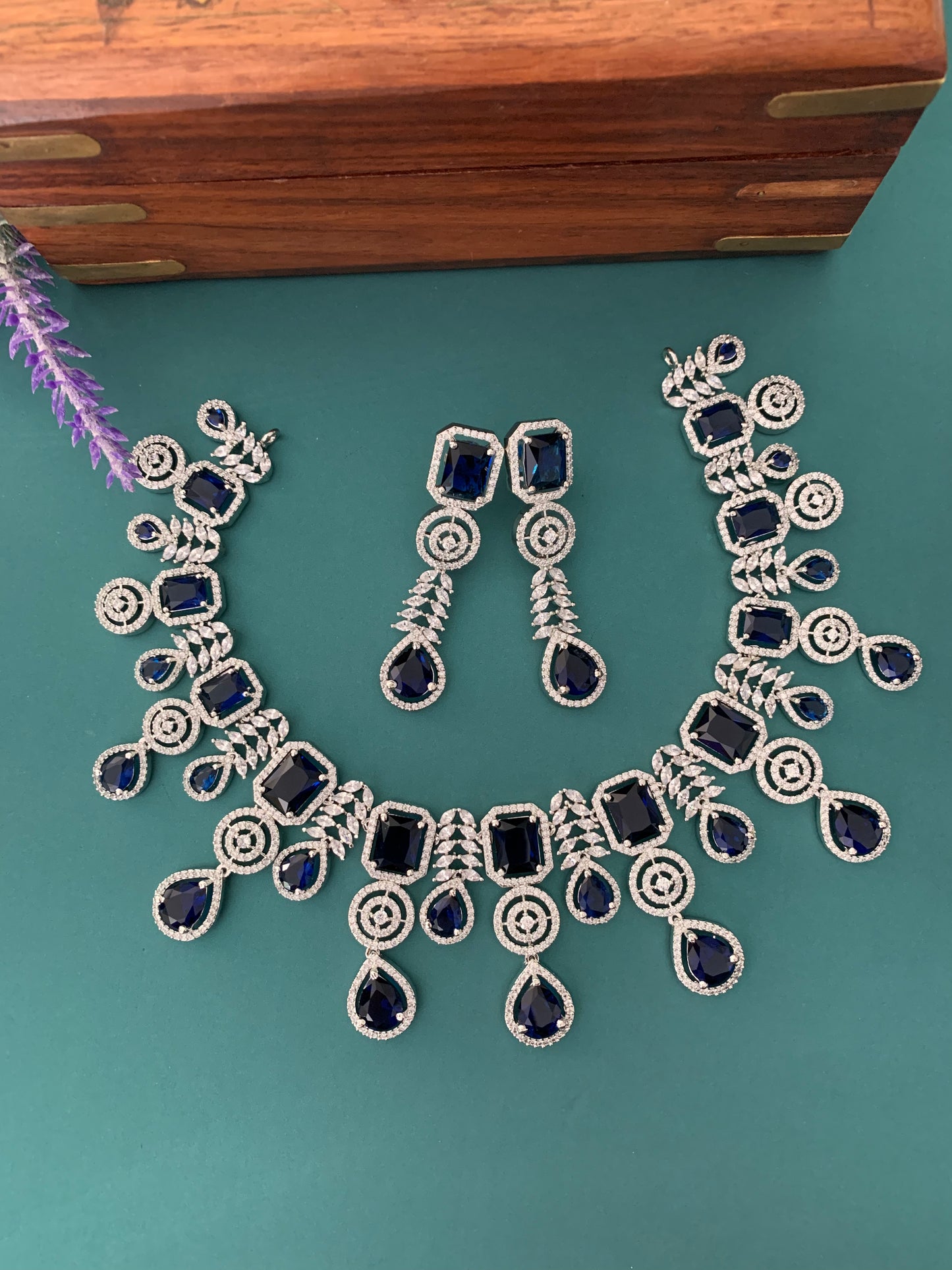 Hayden AD necklace blue