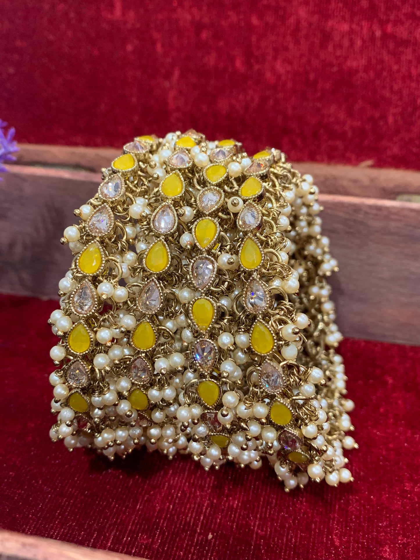 Polki bangle Mannat in pastel yellow