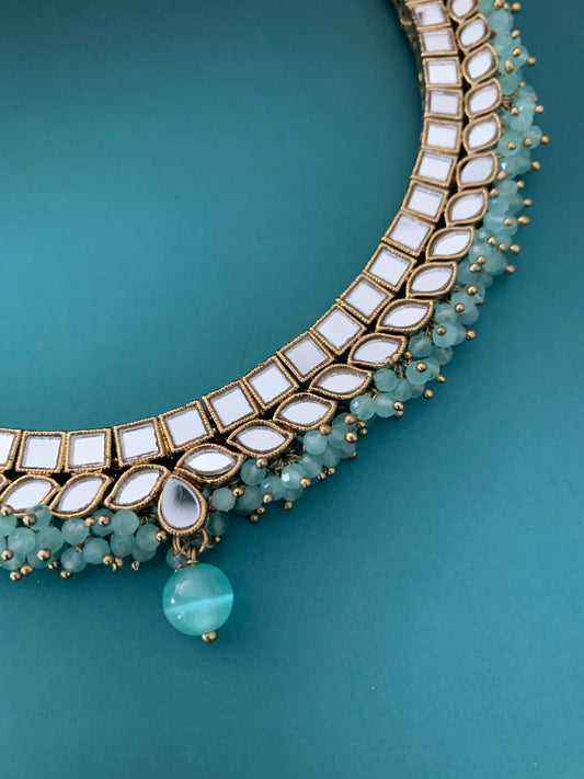 Melody mirror choker mint