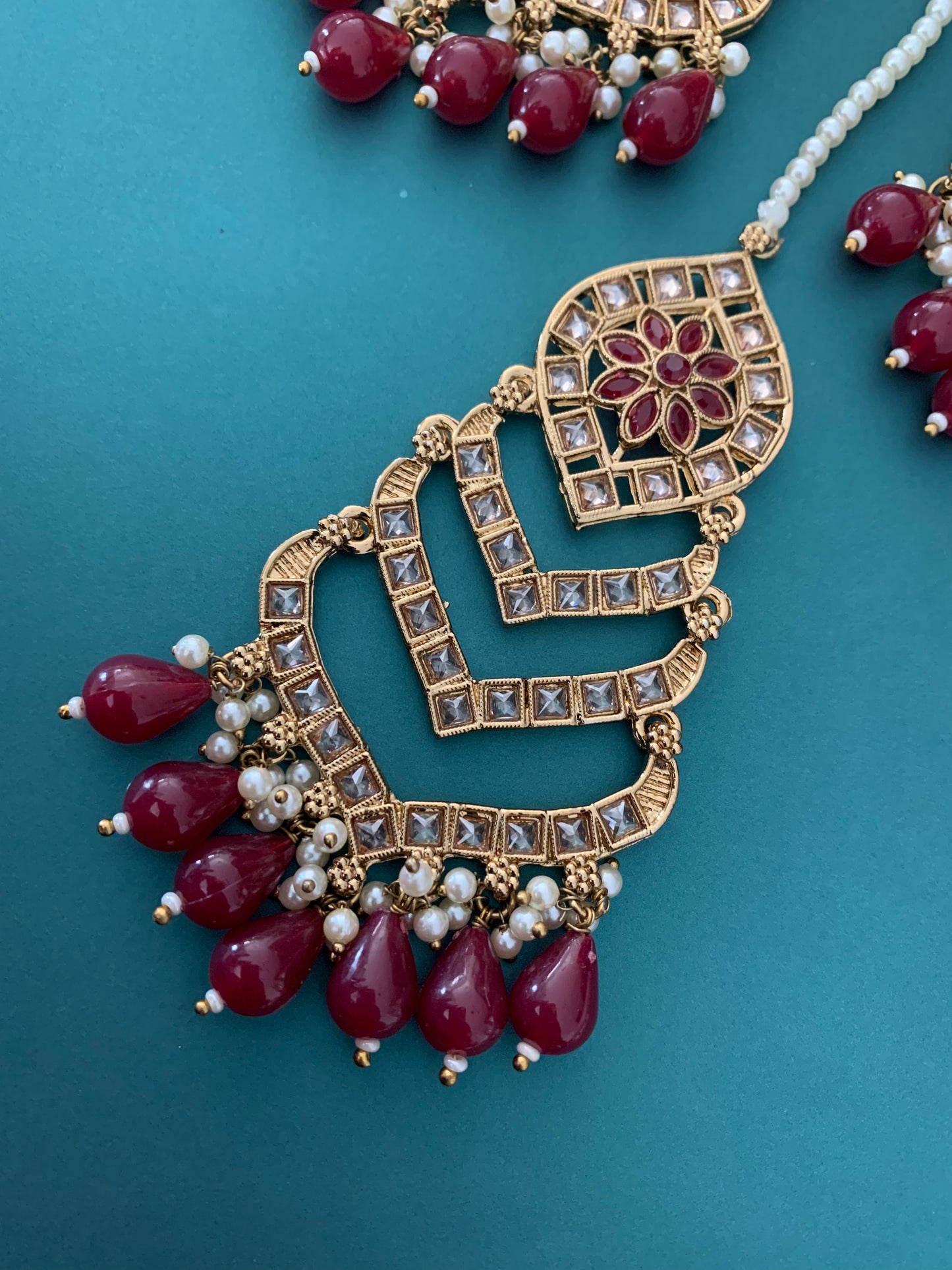 Medium to oversize polki earring tikka set