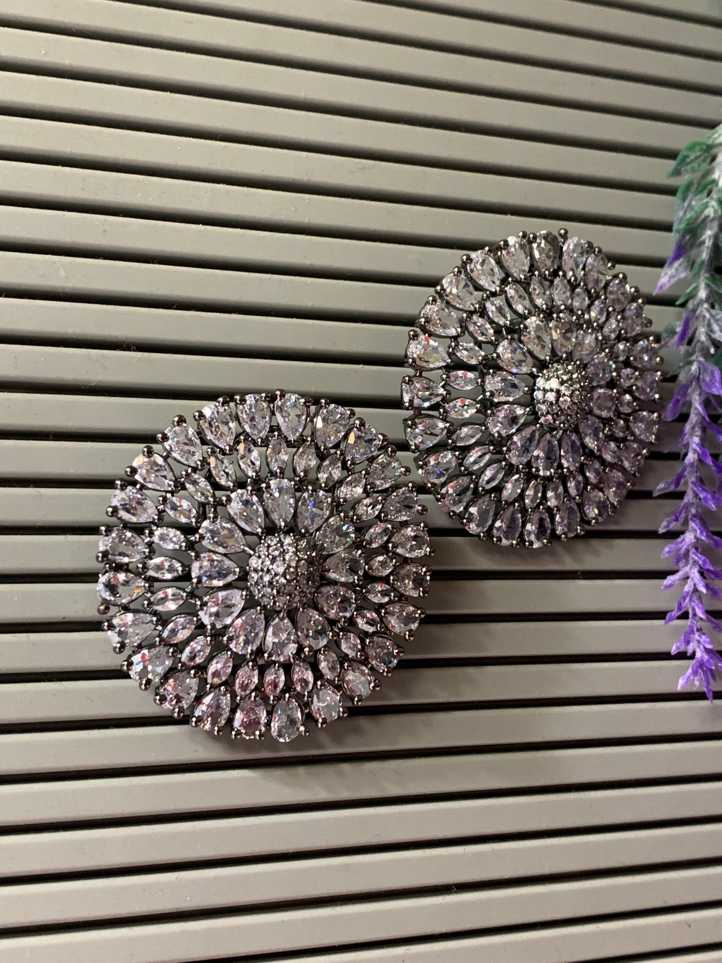 Victorian black stud tops earring .