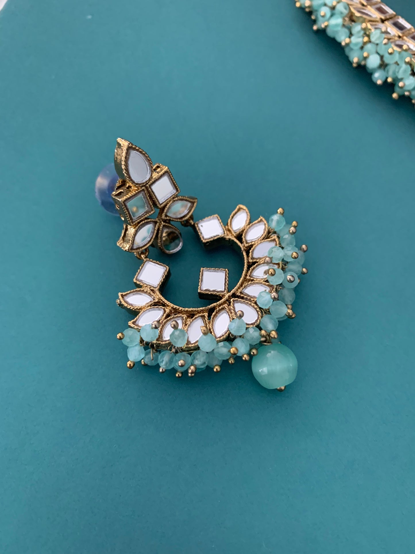 Melody mirror choker mint