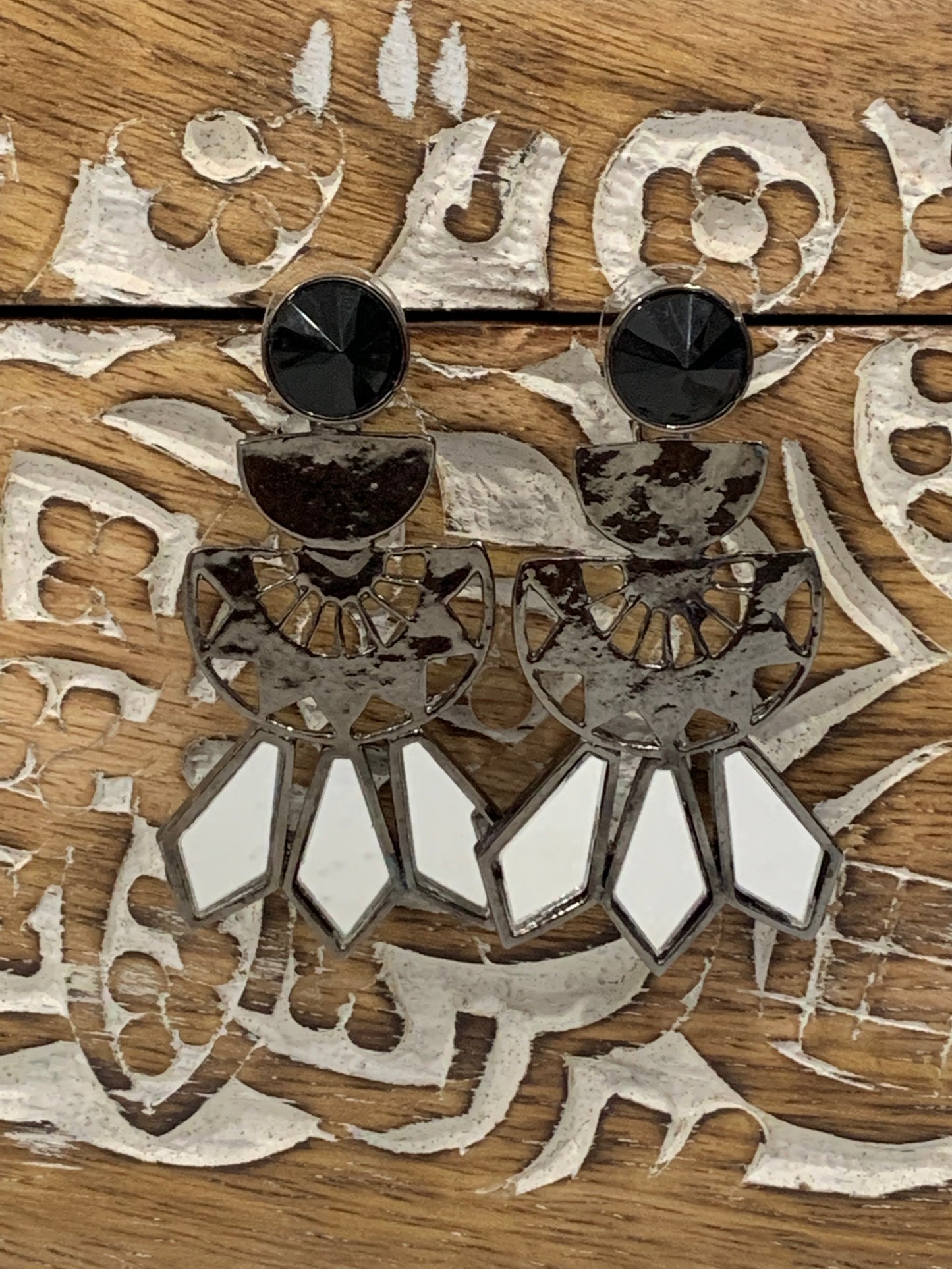 Black mirror oxi earring/Black metal