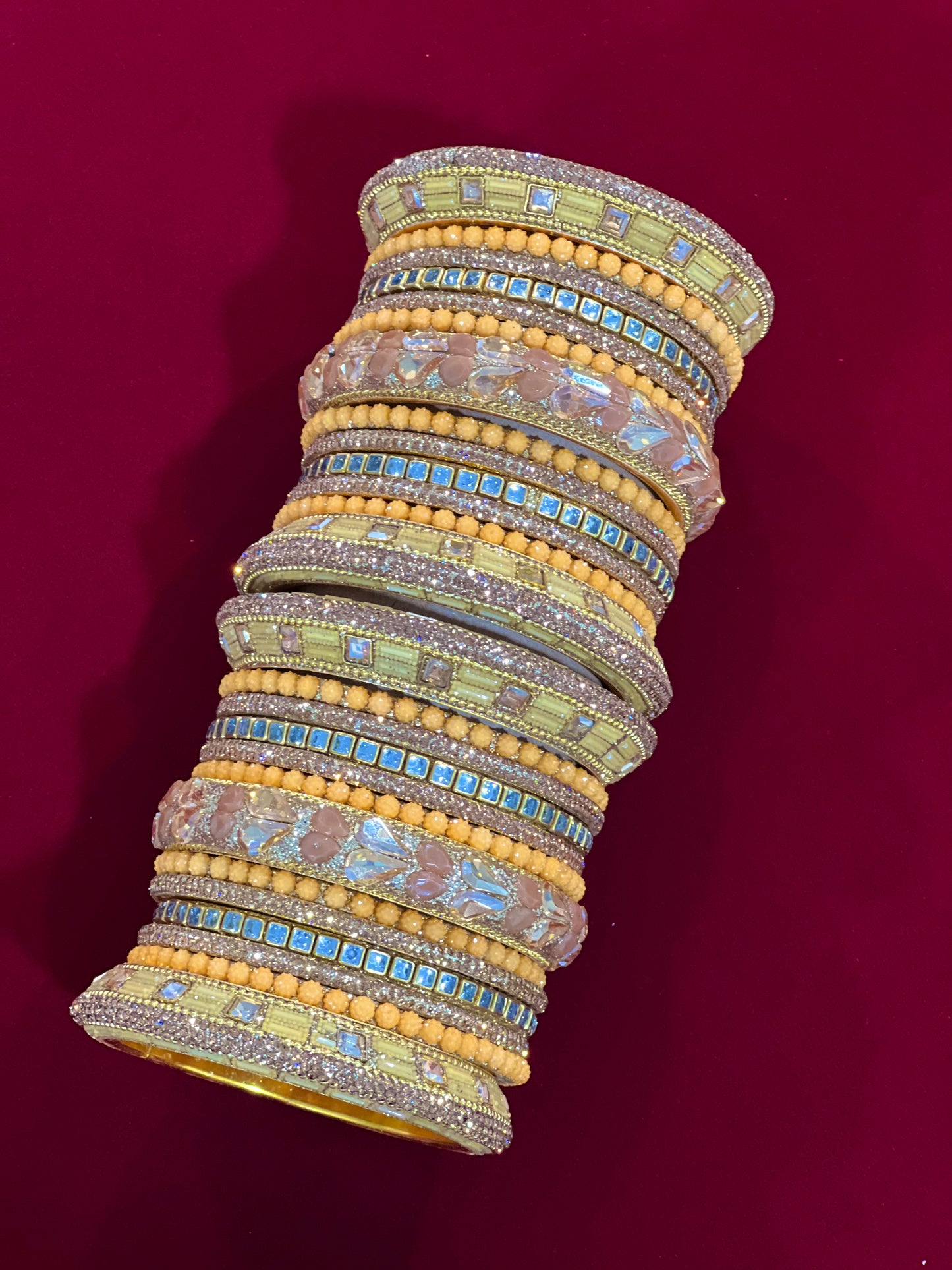 Kundan bangle set “Shanaya” in pastel yellow