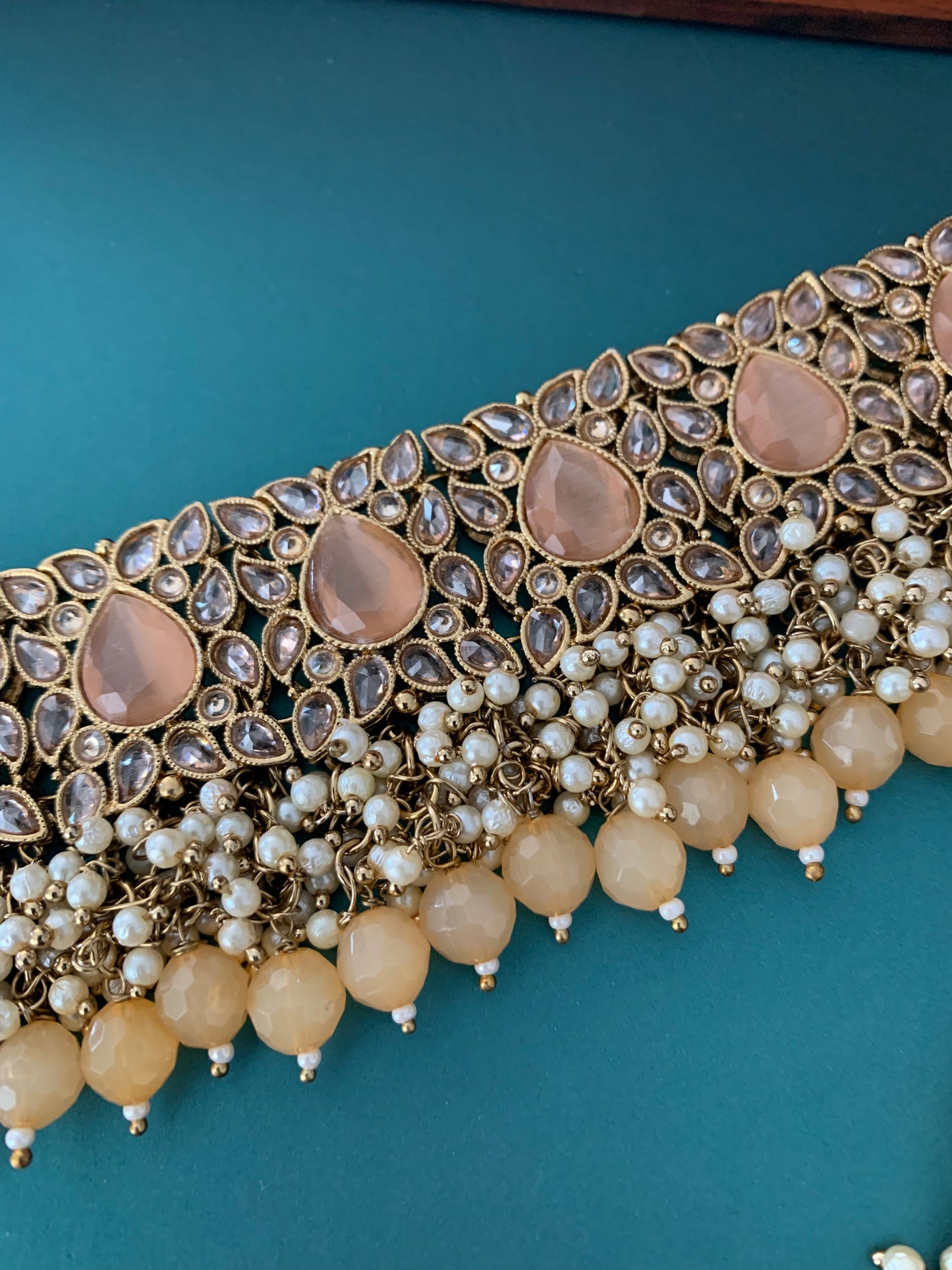 Reverse polki choker Cara