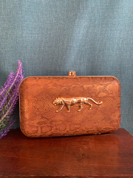 Women handbag/clutch bronze