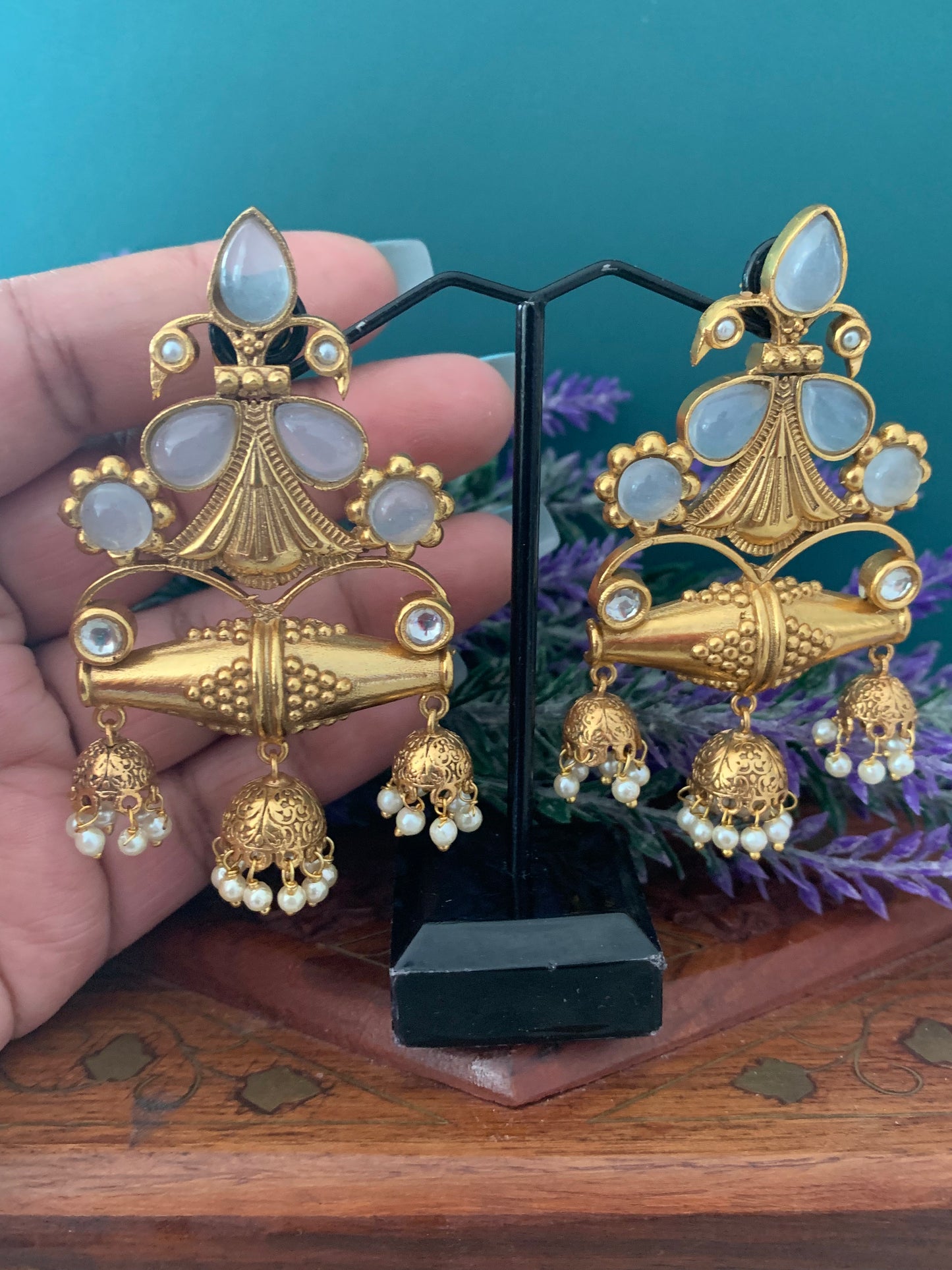 Amrapali earring Holly