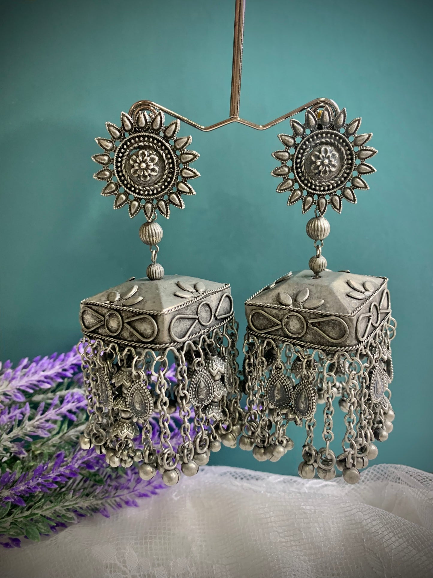 Black metal oxi oversize jhumka