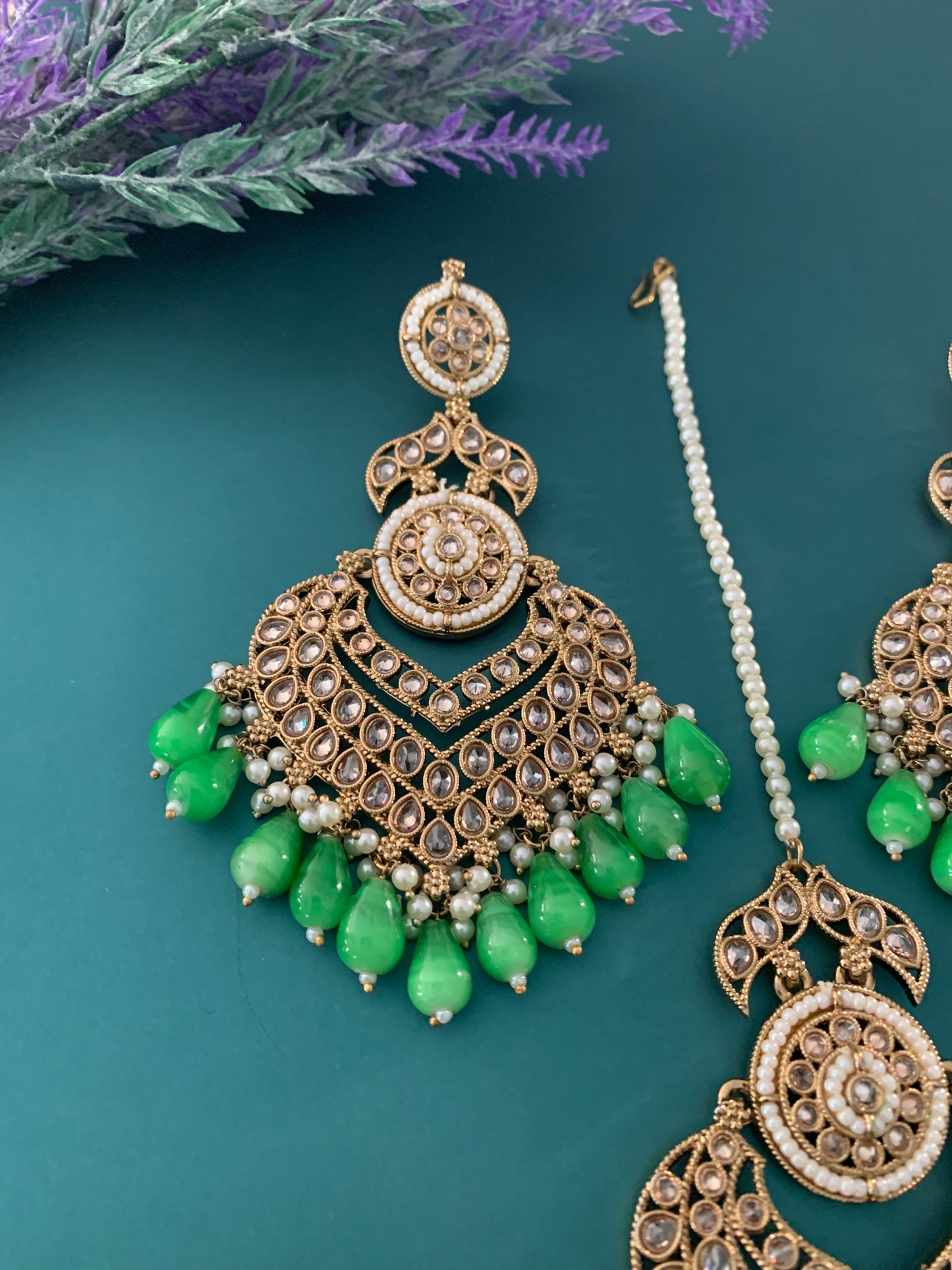 Medium to oversize polki earring tikka set