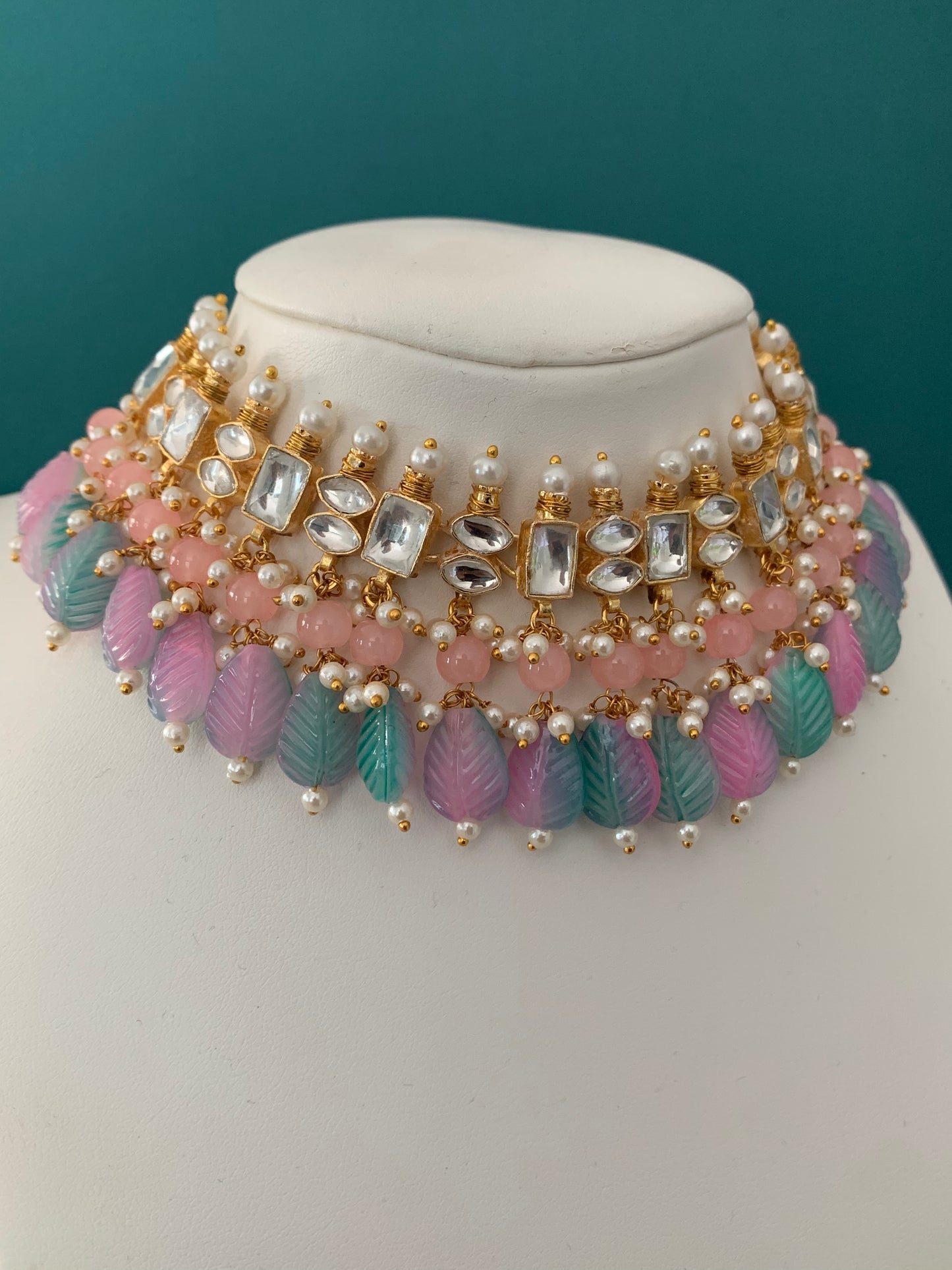 Pachi medium / small choker pastel drops