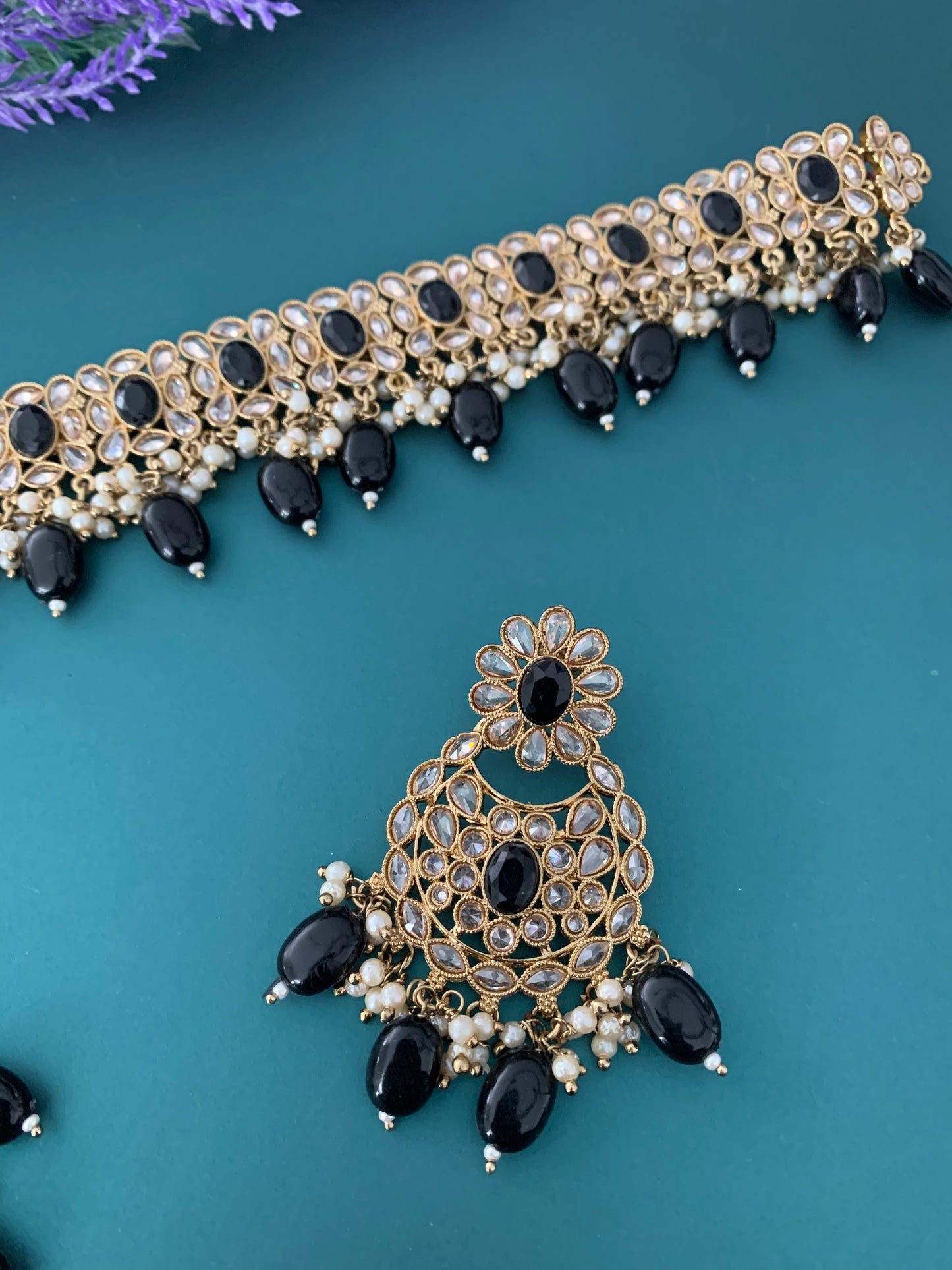 Soni polki choker in black