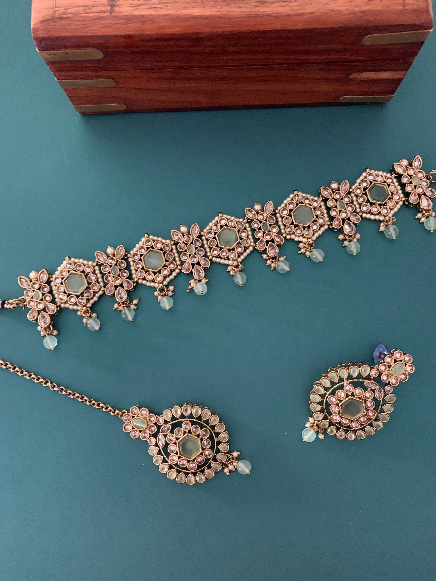 Smita polki choker in mint green