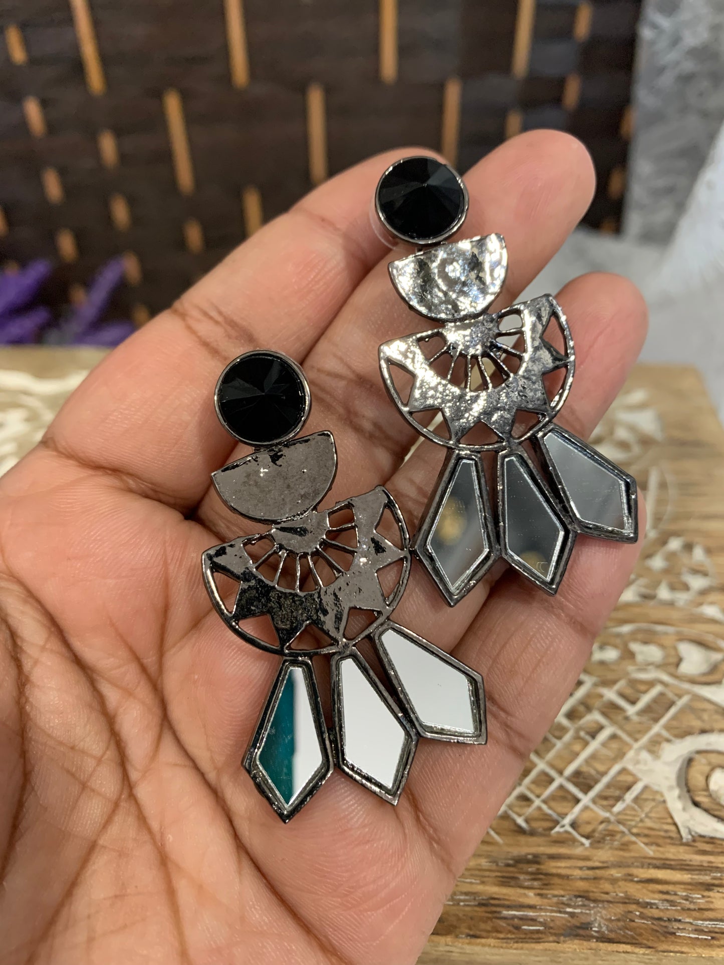 Black mirror oxi earring/Black metal