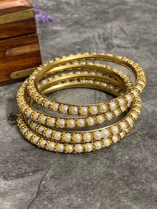 Pearl bangle