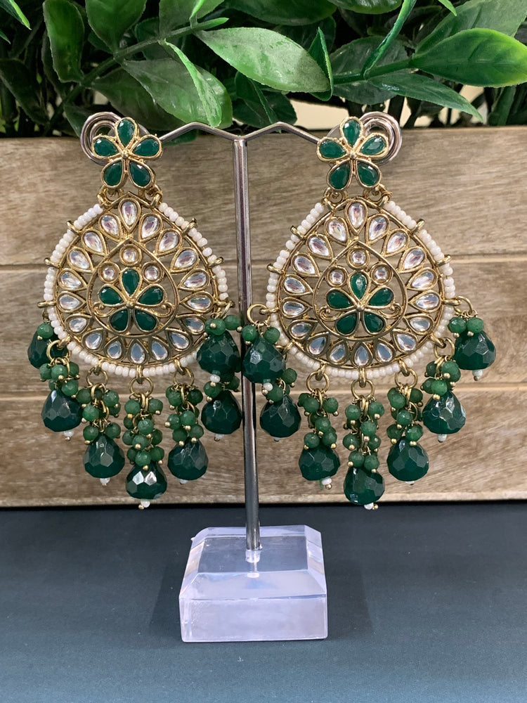 Aaravi kundan earring emerald green