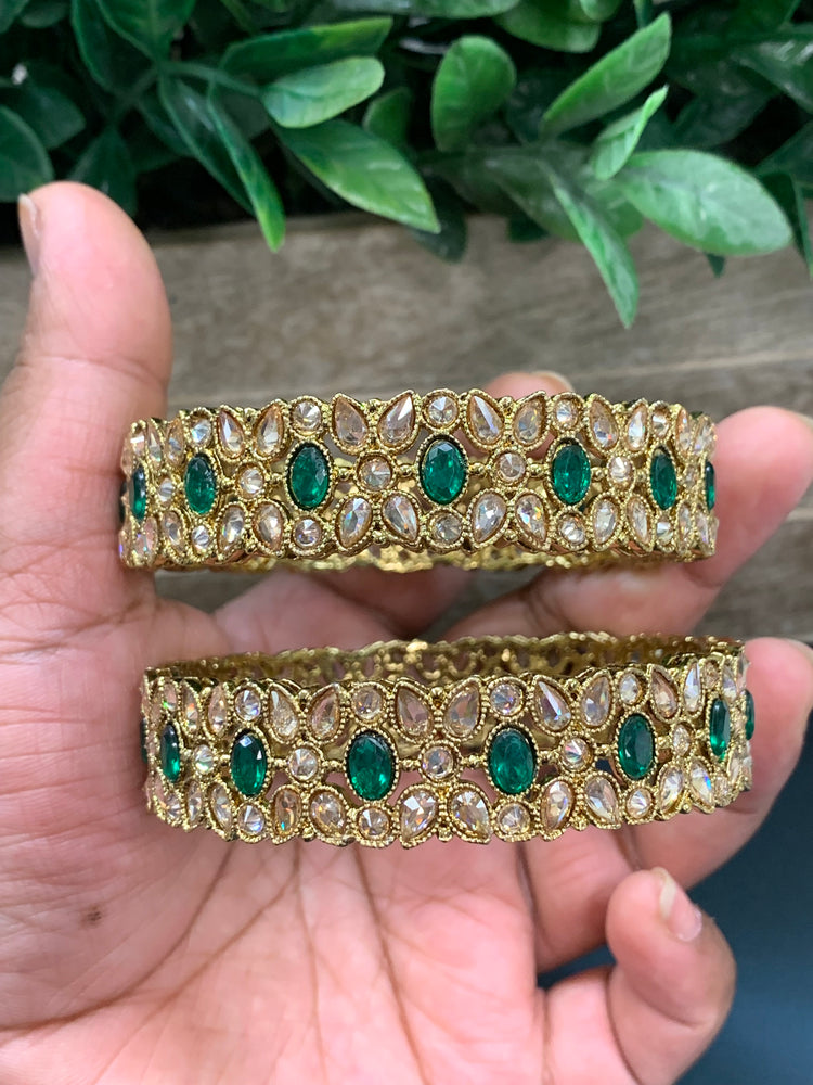 Sukhi polki bangle / kada / Kangan / bala in emerald green