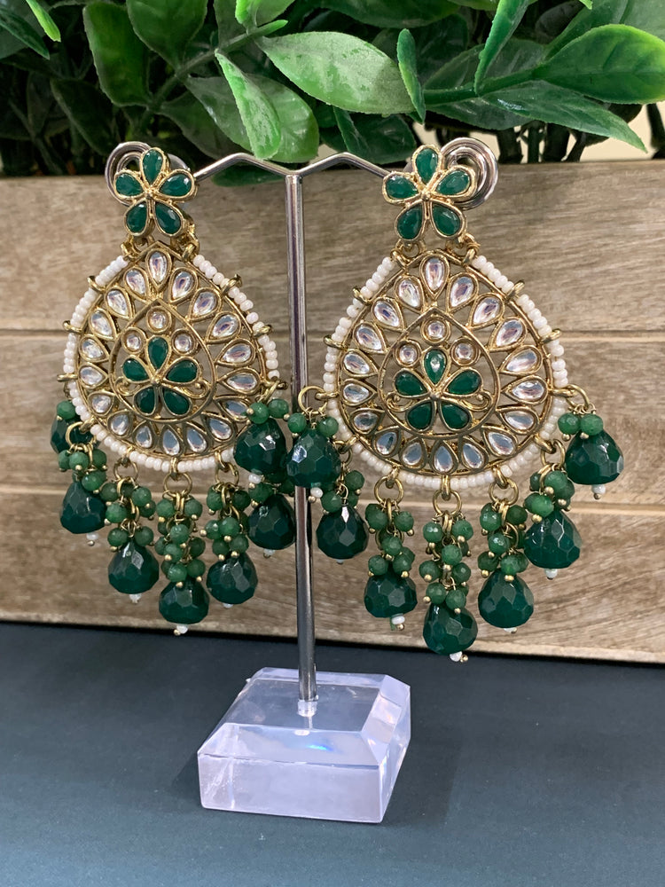 Aaravi kundan earring emerald green