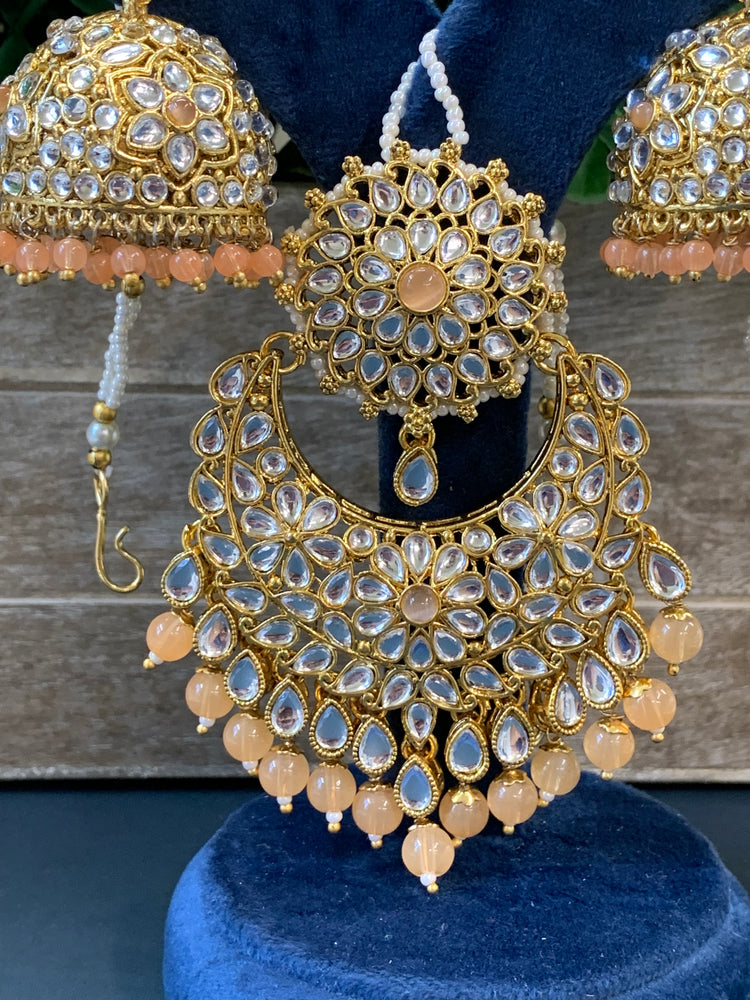 Zia traditional kundan jhumki with sahare and matching oversized tikka gold/peach