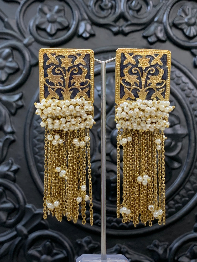 Arora Meena earring antique gold grey