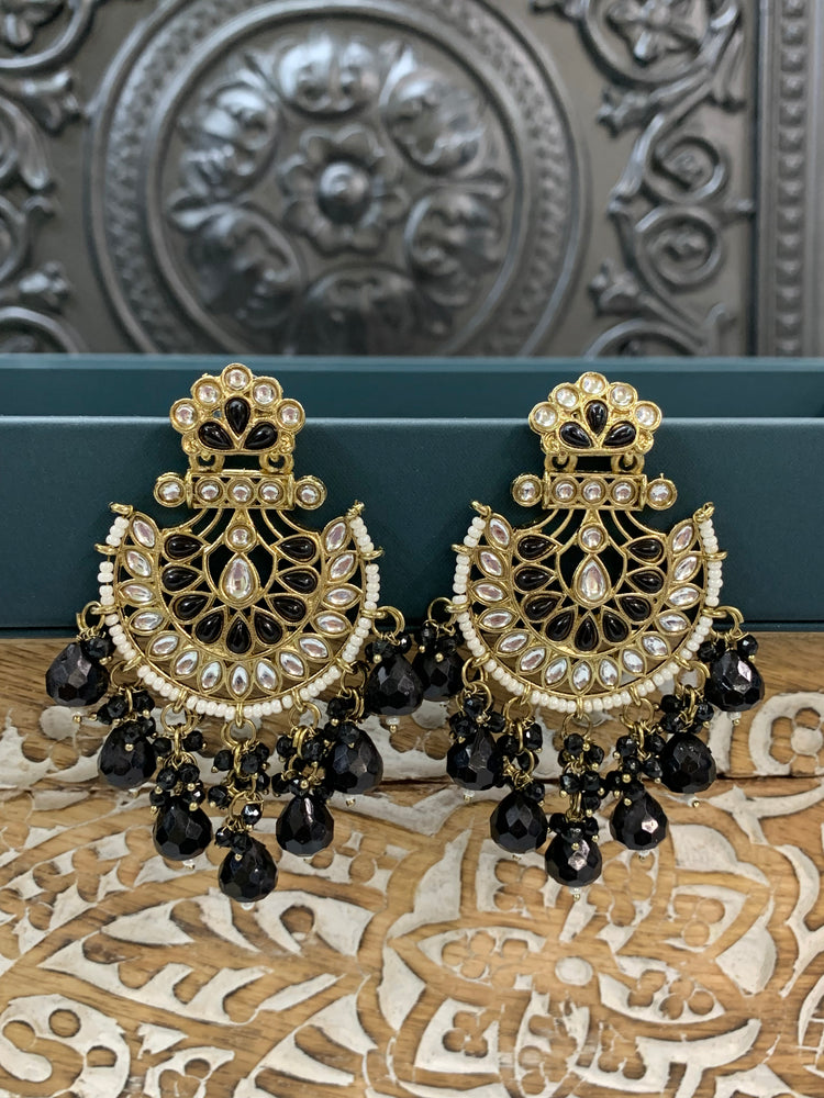 Sujal kundan earring black