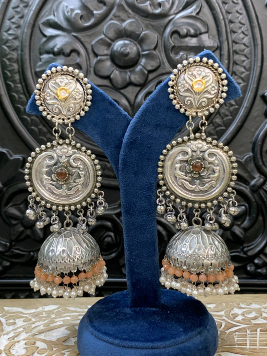 Soni black metal oxi jhumki earring peach