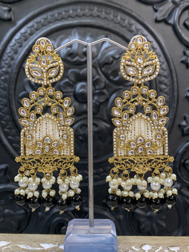 Alexa kundan statement earring white/gold/pearl/black