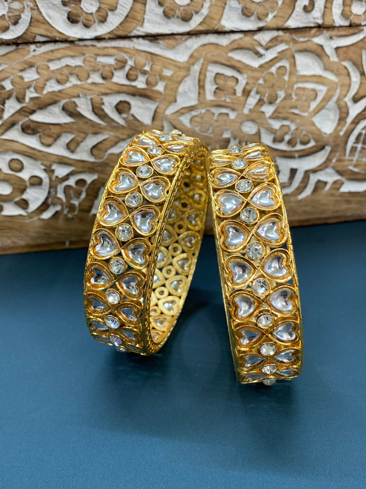 Nikhila kundan heart bangle bangle