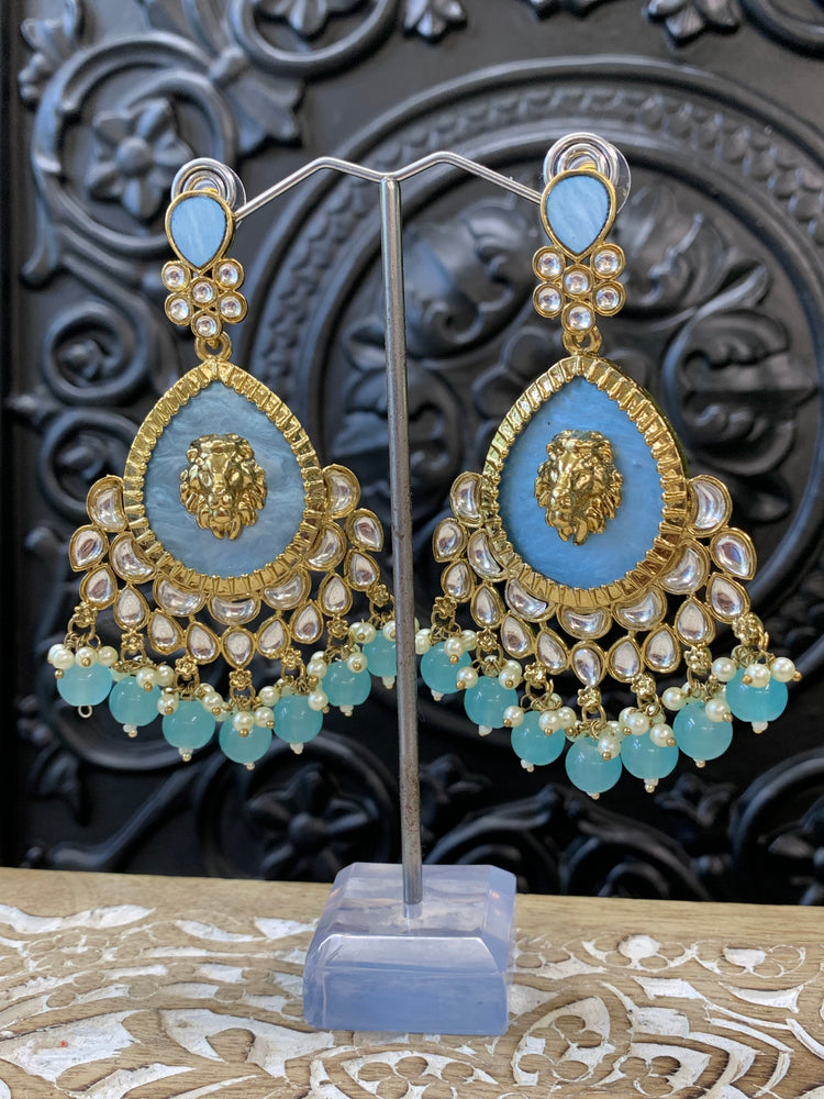 Sabyasachi inspired kundan earring tripti white pearl baby blue / sky blue