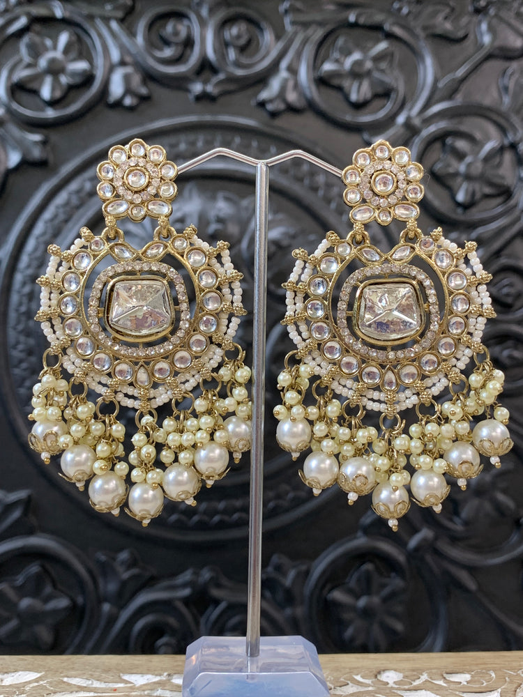 Isabella statement kundan chandbali fashion earring gold/pearl