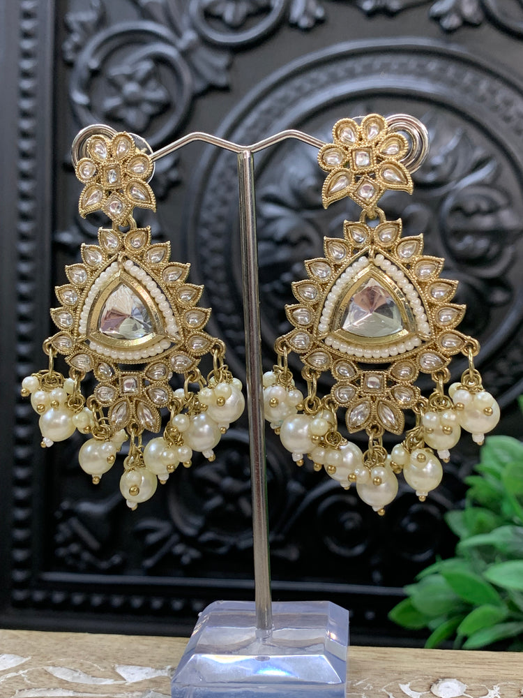 Avery small to medium kundan earring gold/ pearl/ white